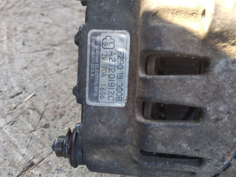 Генератор Mazda 626 1991 г.  2.0 л бензин