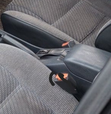 Підлокітник Toyota Carina  1990 хетчбек 1.6 Бензин 