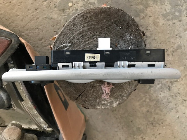 Блок керування склопідйомниками Kia Cerato  2006 1.6 Бензин 