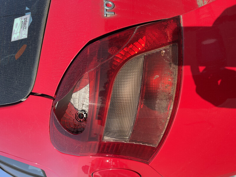 Фонарь задний левый Toyota Auris хэтчбек 2008 г.  1.3 л бензин Киев
