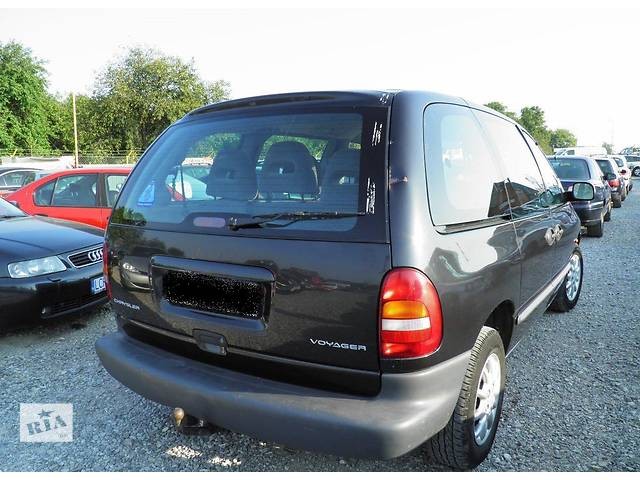 Задняя левая фара Chrysler Voyager  2000 2.5 Дизель Луцк