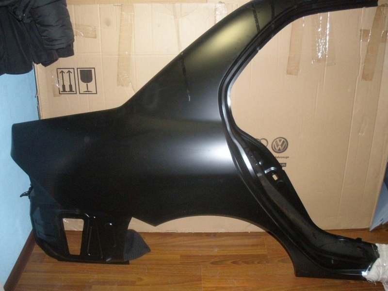 Крило заднє праве Mitsubishi Lancer хетчбек 2003 р.  1.6 л бензин Херсон