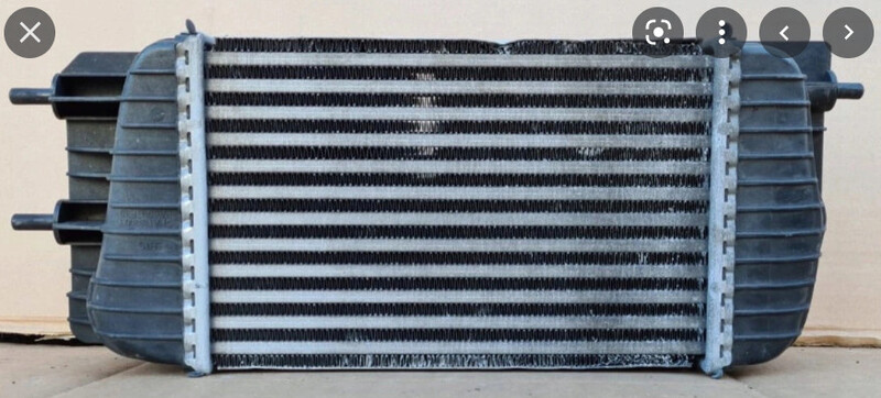 Радіатор інтеркулера Nissan Juke  2016 1.6 Бензин 