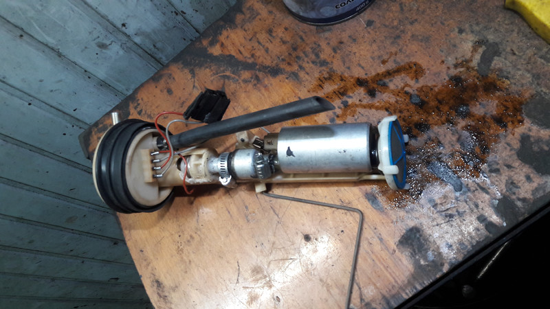 Колба с бензонасосом в баке Volkswagen Jetta 2  1991 1.8 Бензин Киев