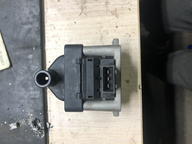 Катушка зажигания 1810-2720   Volkswagen Passat