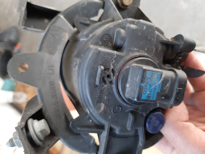 Крипление галогенки в бампер Nissan Qashqai QaSHQAI+2 2009 2.0 Дизель Дубно