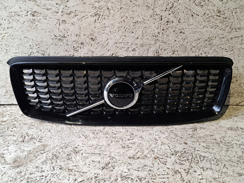 Решітка радіатора Volvo XC90  2020 