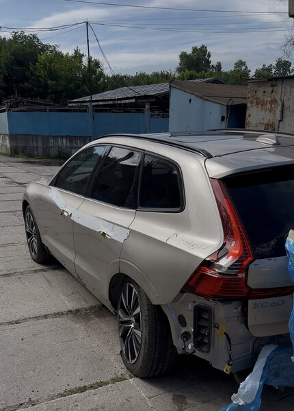 Задний левый узел ходовой, фонарь Volvo XC60  2023 универсал 2.0 Бензин Киев