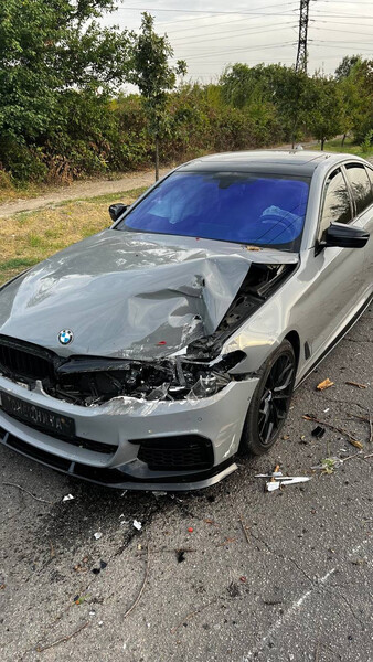 Капот BMW 5 Series 2017 г.  3.0 л бензин