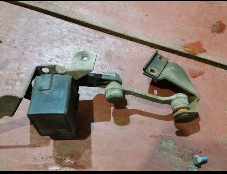 Тяга датчика уровня підвіски передня Mercedes-Benz C-Class W203 2001 универсал 2.7 Дизель Лохвица