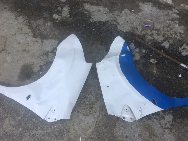 Крыло левое и правое Citroen Berlingo  2013  Дизель 