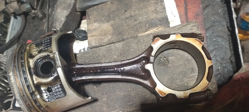 Шатун 13201-79146   Toyota Camry, Toyota Carina, Toyota Carina E