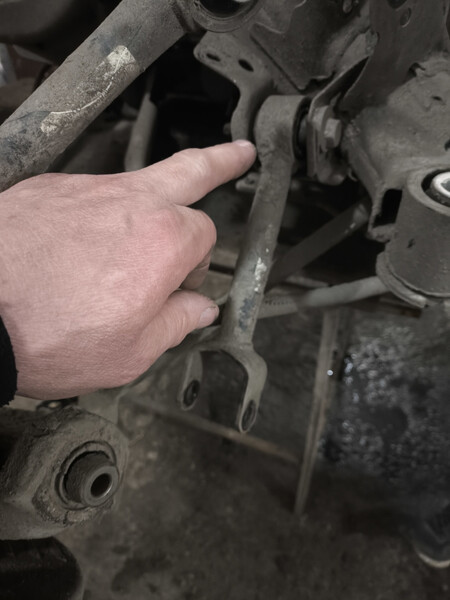 Сайлентблок ступиці Tesla Model 3  2018 75.0 Электро 