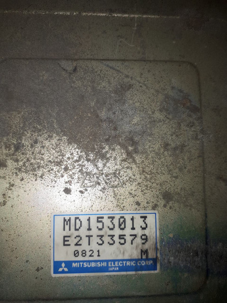Электронный блок управления двигателем MD 153013   Mitsubishi Lancer