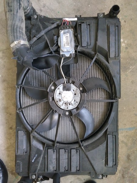 Электровентилятор радиатора 1K0121203AN   Volkswagen Caddy, Volkswagen Golf