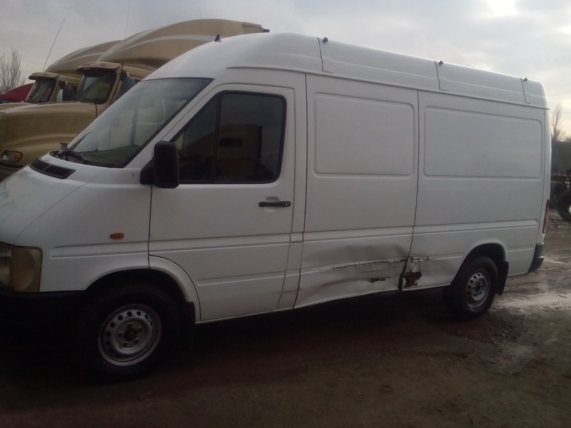Бічна панель нижня Volkswagen LT  2005 2.4 Дизель 