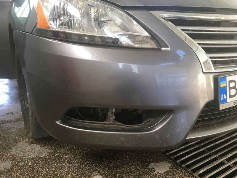 Заглушка противотуманной фары правая Nissan Sentra  2015 1.8 Бензин 
