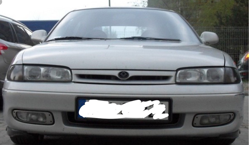 Туманка левая Mazda 626  1994 2.0 Бензин Киев