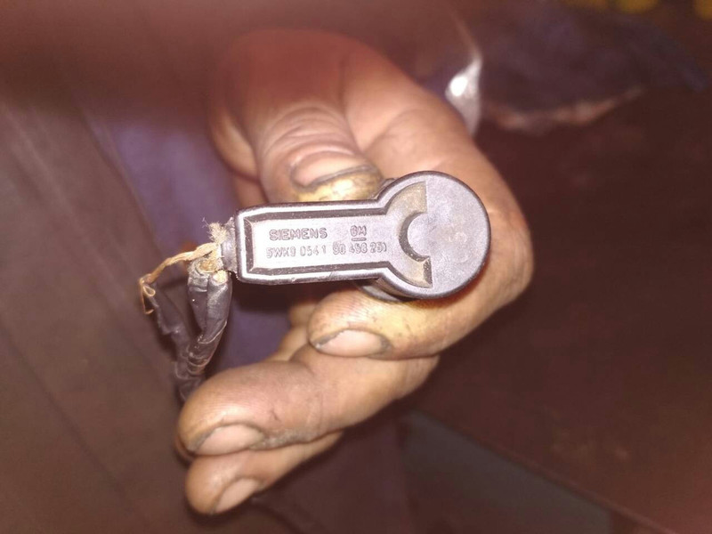 Датчик коленвала 054190458251   Opel Vectra