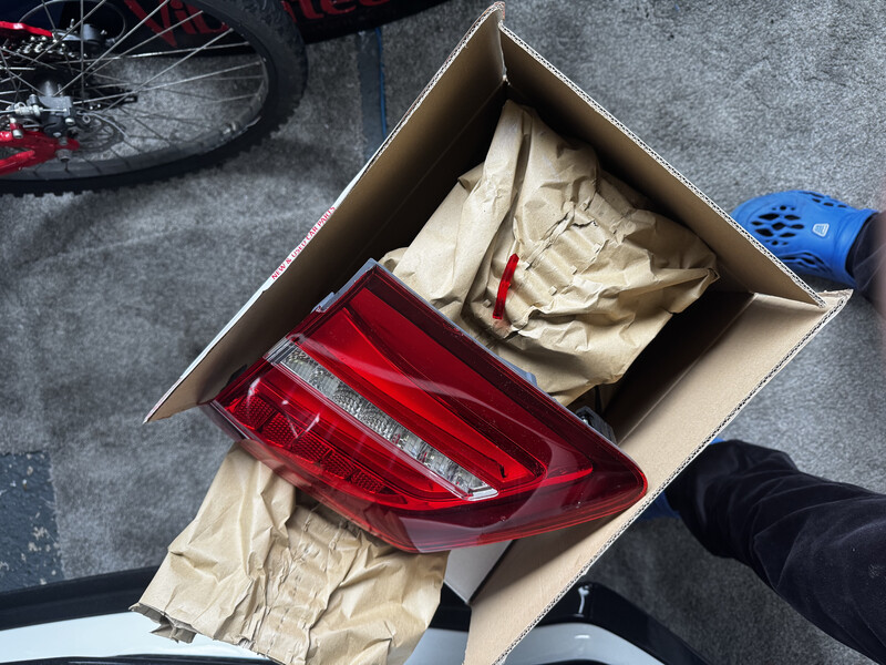 Ліхтар задній внутрішній правий Mercedes-Benz GLS-Class  2017 універсал 4.7 Бензин Київ