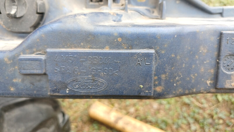 Передня панель Ford Focus 2  2006 1.6 Бензин 