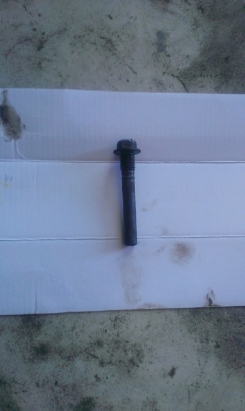 Направляющие задних тормозных цилиндров Mitsubishi Outlander универсал 2006 г.  2.4 л бензин Кременчуг