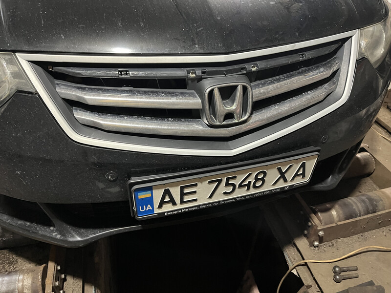 Накладка верхней решётки радиатора Honda Accord  2008 2.4 Бензин Каменское