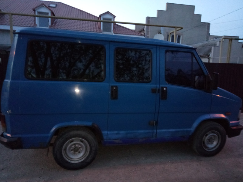 Уплотнительные резинки окон Peugeot J-5  1991 1.9 Дизель Одесса