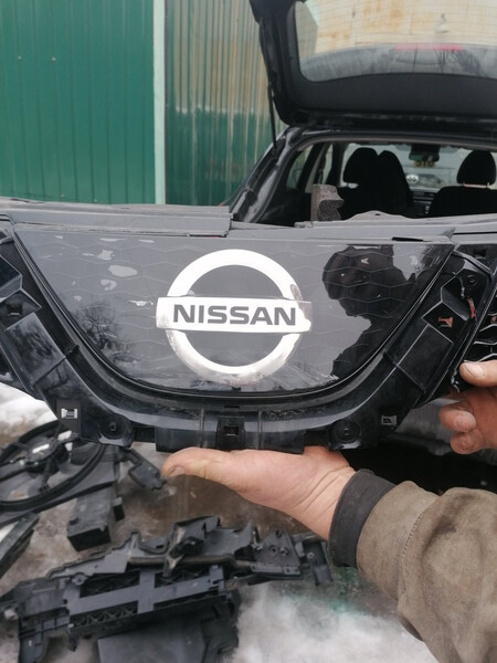 Решетка радиатора верхняя Nissan Qashqai J11  2018 2.0 Бензин Харьков