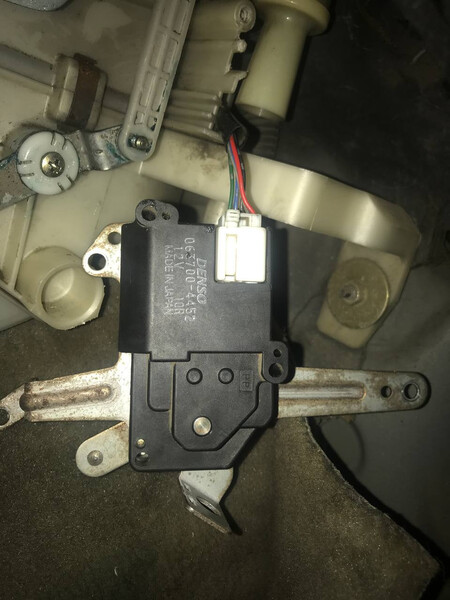 Сервопривод заслонки печки Toyota Mark II  1998 