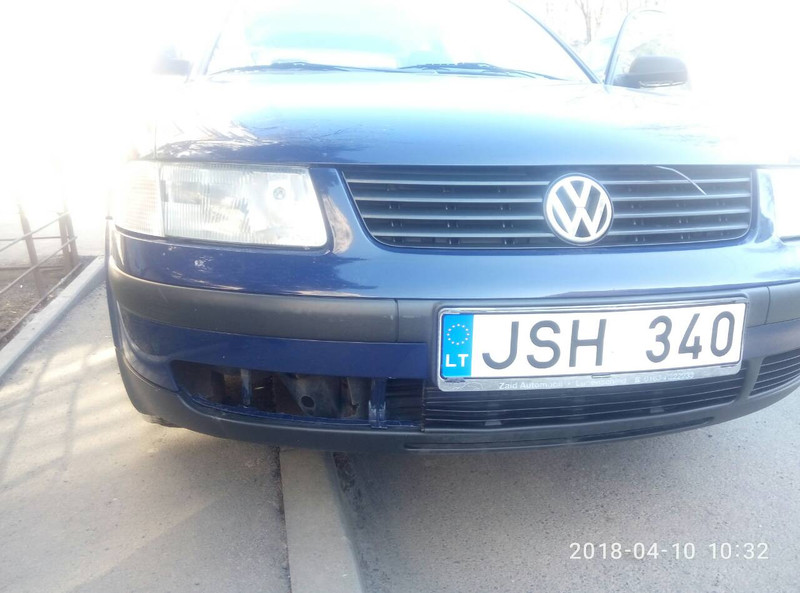 Решетка бампера Volkswagen Passat B5 1997 г.  2.0 л бензин Луцк