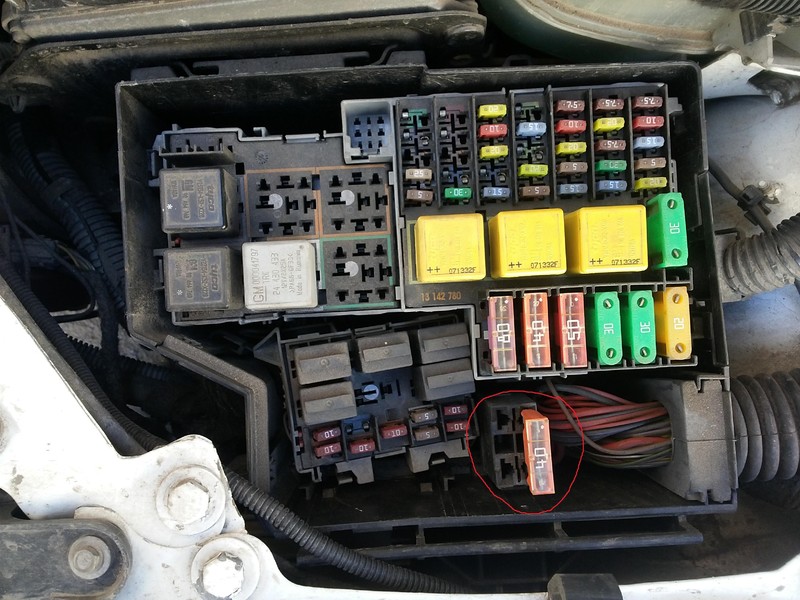 Предохранитель на 20 ампер Opel Combo  2004 1.3 Дизель Хмельницкий