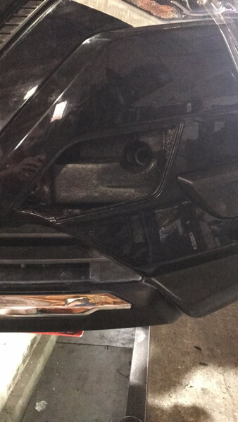 Заглушка переднього бампера під буксировочний Nissan Rogue  2017 2.5 Бензин 