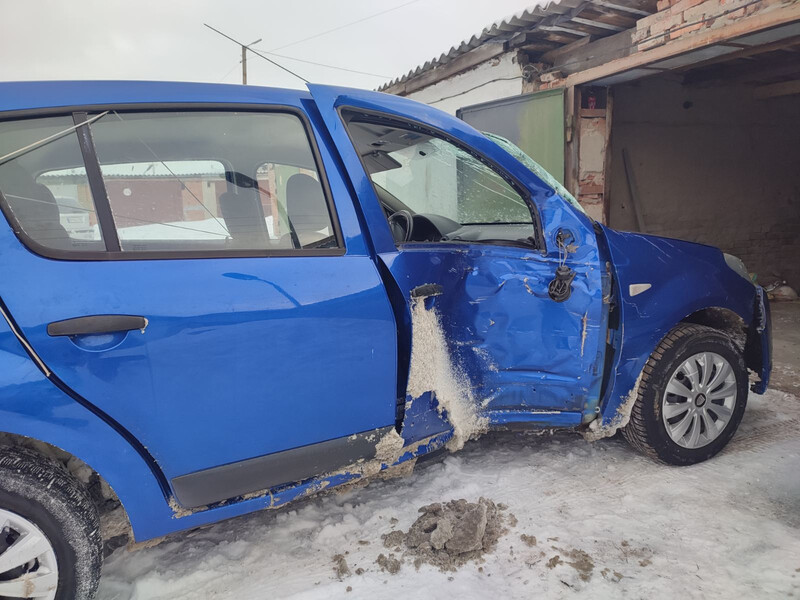 Бампер передний Dacia Sandero  2009 хэтчбек 1.6 Бензин Конотоп