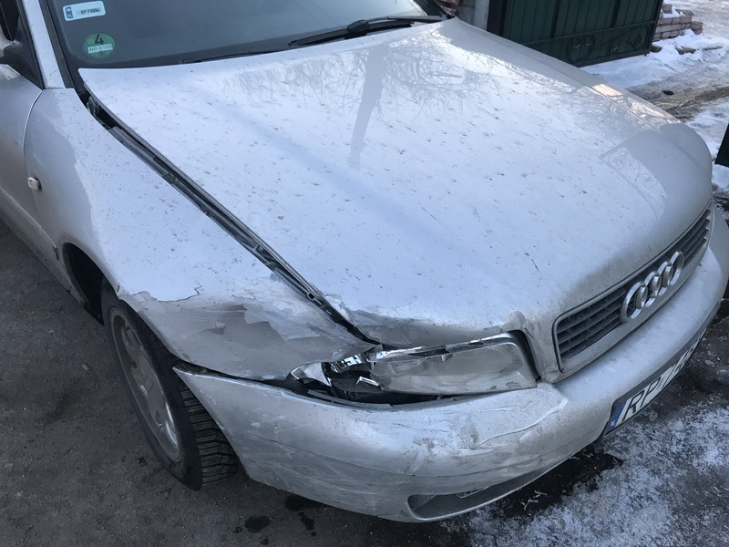 Крыло переднее Audi A4 B5  2000 1.6 Бензин Хорол