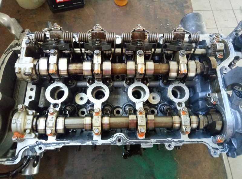 ГБЦ Peugeot 307  2008 хетчбек 1.6 Бензин 