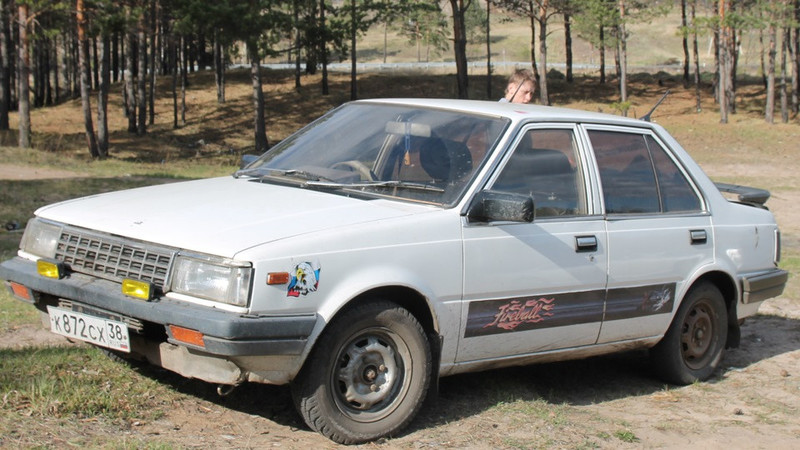 Дверь передняя левая Nissan Laurel  1985 1.6 Бензин Киев