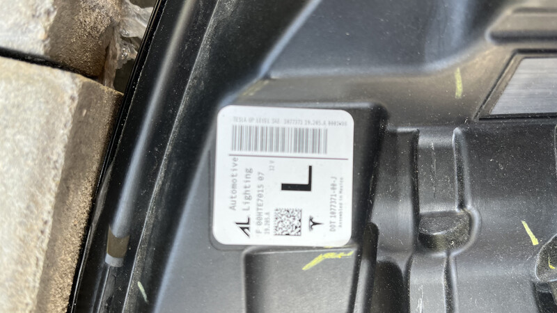 Фара передняя 107737100J   Tesla Model 3