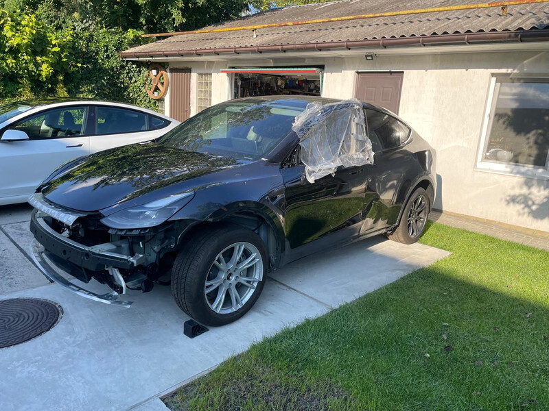 Стекло двери Tesla Model Y  2024 хэтчбек 5.0 Электро Острог