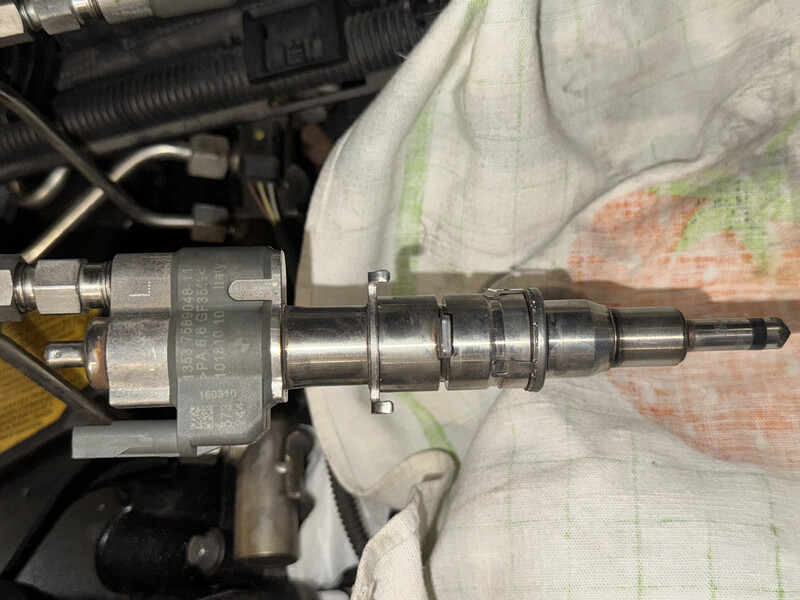 Форсунка BMW 3 Series E90  2010 універсал 1.8 Бензин Вінниця