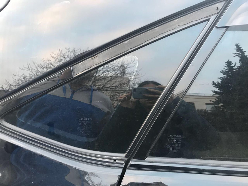 Рамка задней правой форточки Lexus RX универсал 2008 г.  3.5 л бензин Киев