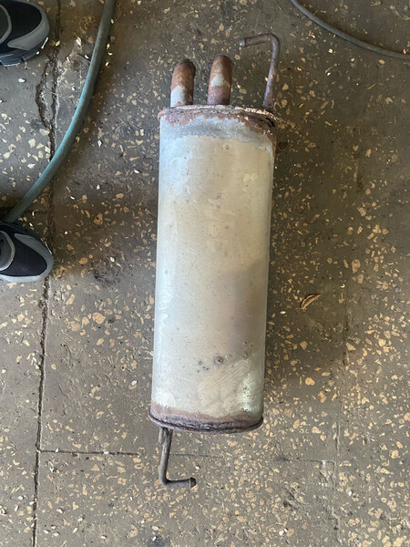 Глушитель Volkswagen Golf 4 хэтчбек 2001 г.  2.0 л бензин Маньковка