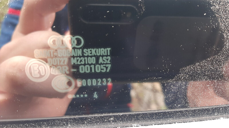 Стекло двери Audi A4 б6 2004  Электро 