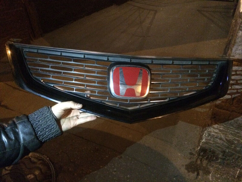 Решетка радиатора Honda Accord 7  2006 2.4 Бензин Житомир