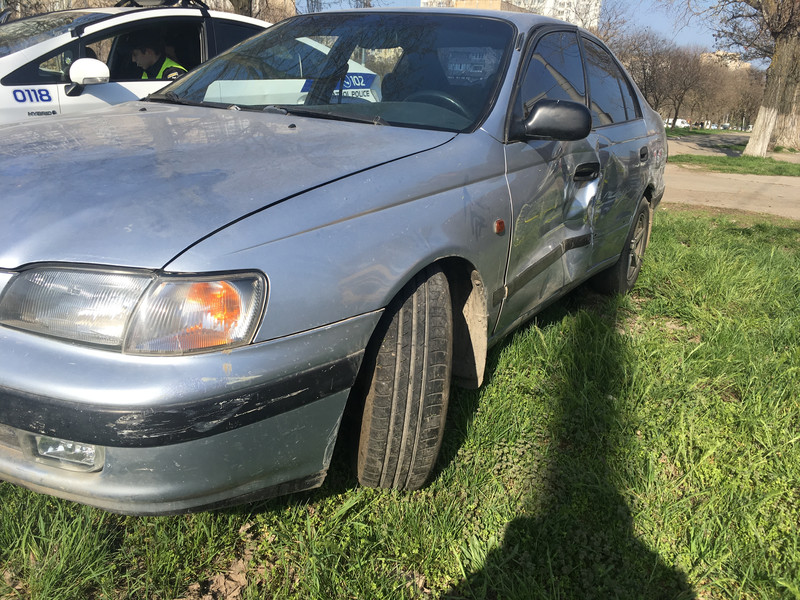 Двери левые Toyota Carina E  1995 1.8 Бензин Черноморск