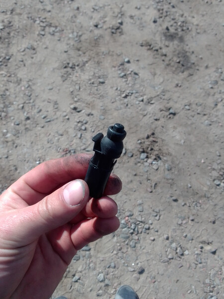 Лючок бензобака 606809986С   Volkswagen Passat