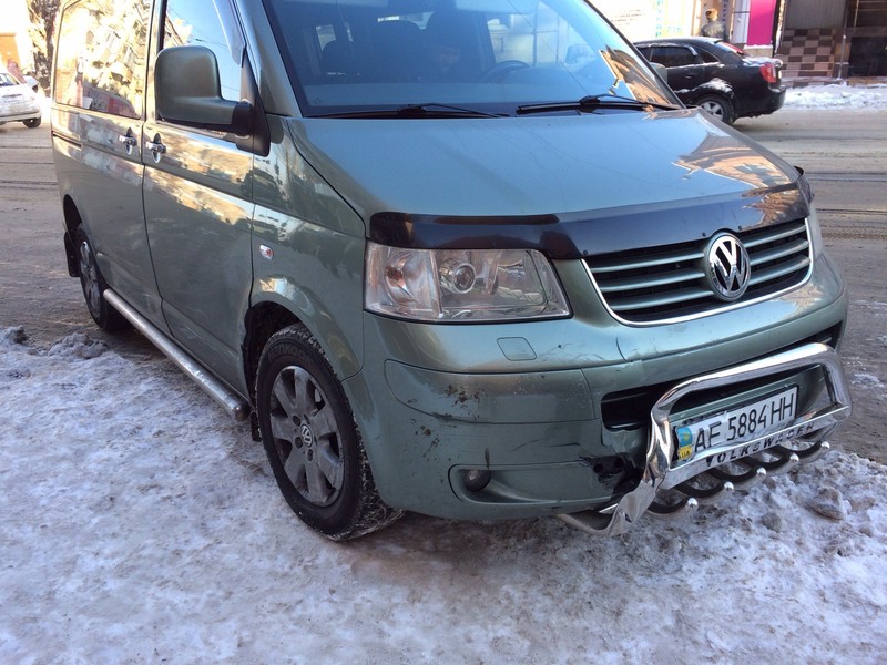Бампер передний Volkswagen Multivan  2008 2.5 Дизель Днепропетровск