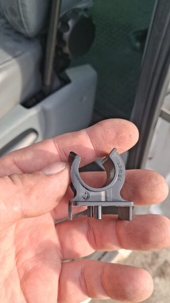 Клипса бардачка Ford Transit  2010 2.2 Дизель Конотоп