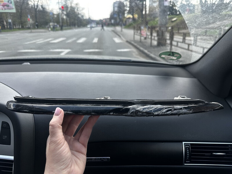 Молдинг переднего бампера Mazda 6 2018 г.  2.5 л бензин