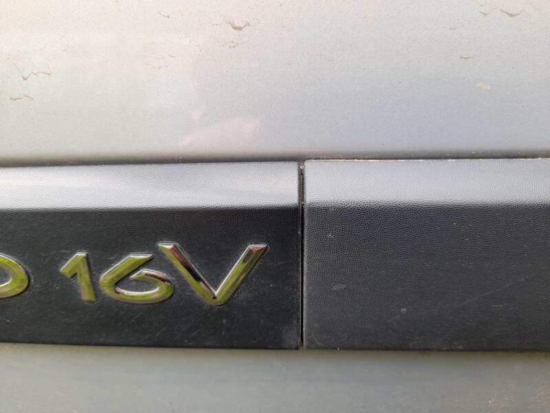 Молдинг передній правий Renault Scenic 2  2004 универсал 1.6 Бензин 